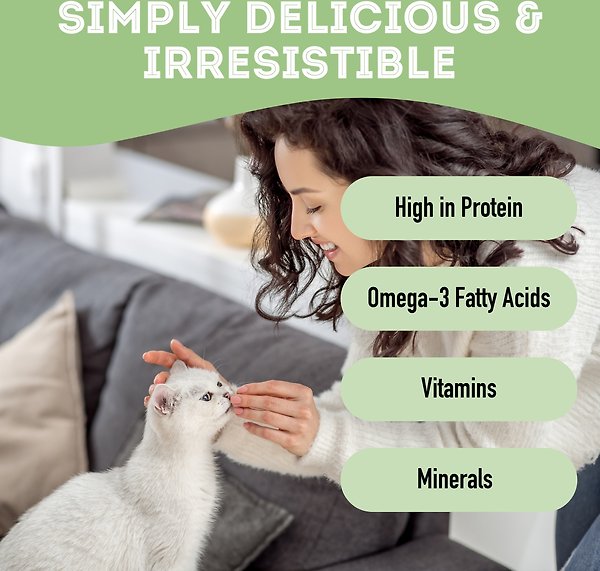 Show full view: The Granville Island Pet Treatery A Smoothie. In a Bag! Premium Dehydrated Salmon, Cranberry, and Blueberry, 80-g bag slide 5 of 8