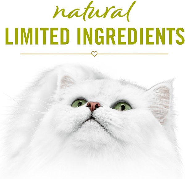Show full view: Fancy Feast Savoury Purée Naturals with Natural Chicken in a Demi-Glace Grain-Free Cat Treats, 10-g pouch, 4 count slide 4 of 10