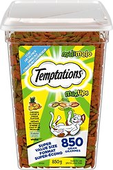 Temptations Mix Ups Chicken, Catnip & Cheddar Flavour Soft & Crunchy Cat Treats, 850-g tub