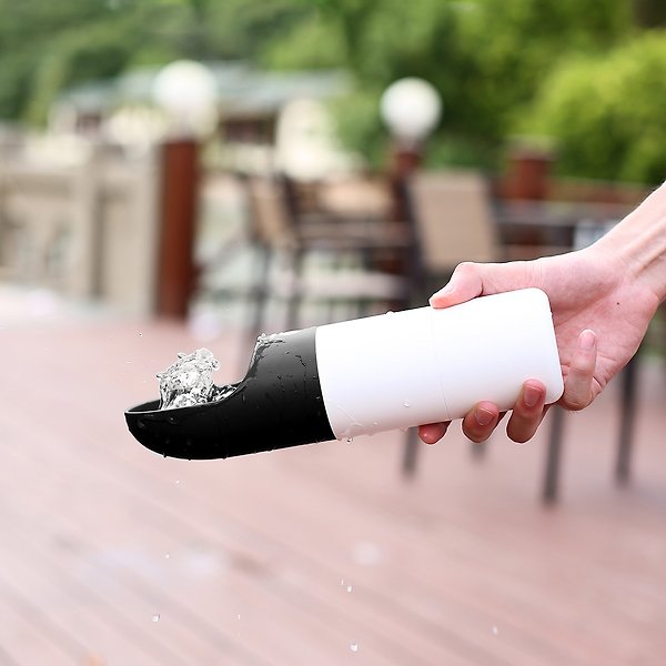 Show full view: INSTACHEW Rover Travel Dog & Cat Bottle, Black slide 4 of 6