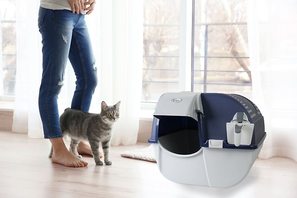 Show full view: Omega Paw Roll 'N Clean Complete Self Cleaning Cat Litter Box, Large slide 7 of 8