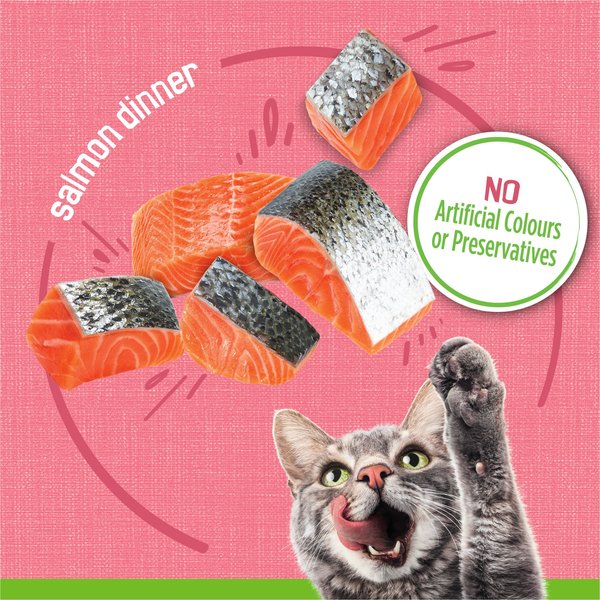 Show full view: Friskies Pate Salmon Dinner Wet Cat Food, 156-g can, case of 24 slide 5 of 10