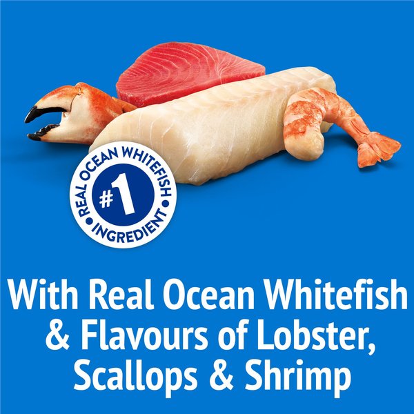 Show full view: Friskies Party Mix Ocean Crunch with Real Ocean Whitefish Cat Treats, 170-g pouch slide 3 of 10