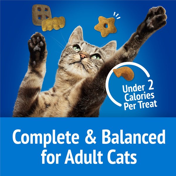 Show full view: Friskies Party Mix Ocean Crunch with Real Ocean Whitefish Cat Treats, 170-g pouch slide 5 of 10