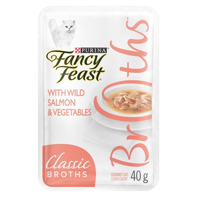 FANCY FEAST Classic Broths with Wild Salmon & Vegetables Cat Food