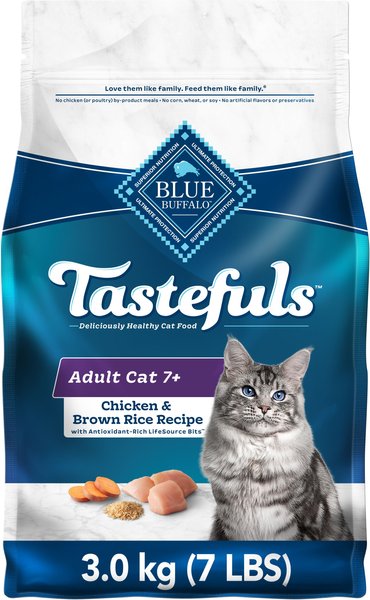 BLUE BUFFALO Tastefuls Natural Adult 7 Chicken Dry Cat Food 3.1