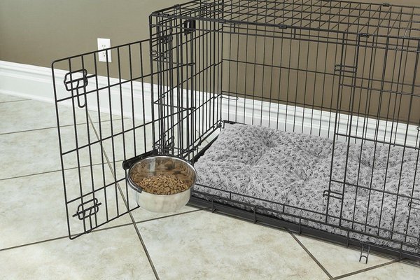 Show full view: MidWest Stainless Steel Snap'y Fit Dog Kennel Bowl, 2.5-cup slide 4 of 7