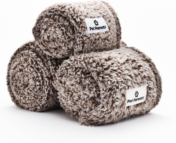 Show full view: Pet Parents Premium Cat & Dog Blanket, Chocolate, Large slide 8 of 10