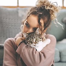 6 Cat Calming Products to Help Ease Cat Anxiety