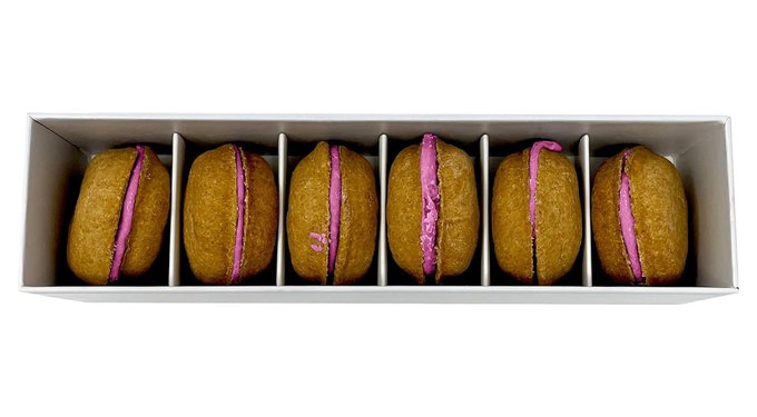 Bonne et Filou Handmade Birthday Cake Human-Grade Macaron Dog Treats