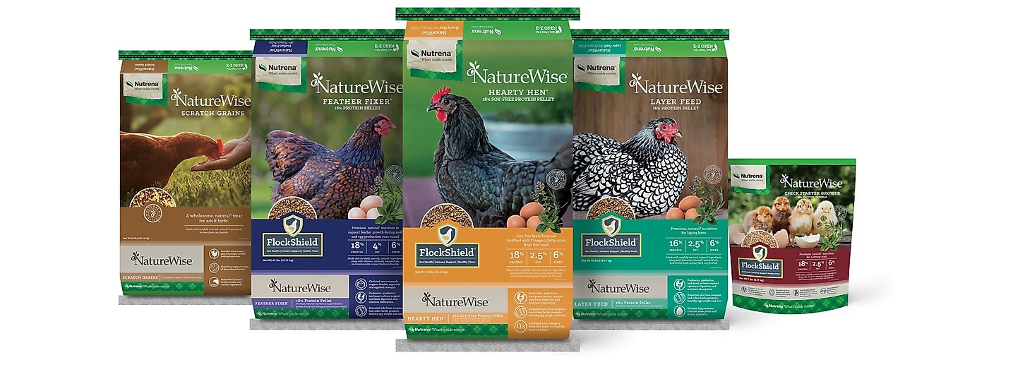 Nutrena NatureWise Layer 17% Protein Pellet Chicken Feed