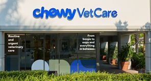 The exterior of Chewy Vet Care Coral Springs