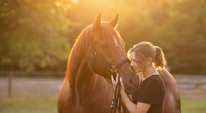 women with horse