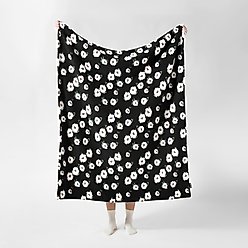 Allisandro Midnight Gardenia Jacquard Dog & Cat Blanket, Black, XX-Large