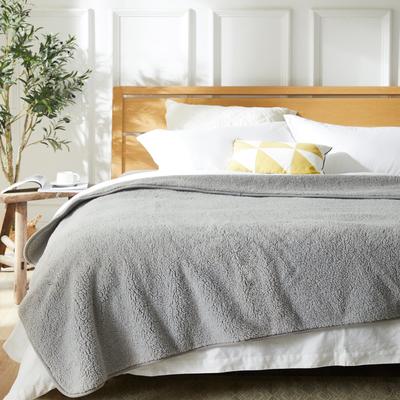 Show full view: Allisandro Triple Layer Tech Waterproof Dog & Cat Blanket, Grey, Large slide 6 of 9