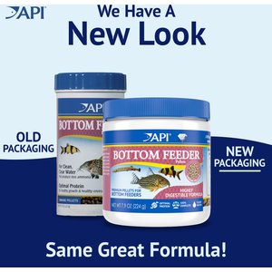 API Sinking Squid Pellets Bottom Feeder Fish Food, 7.9-oz bottle