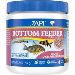 API Sinking Squid Pellets Bottom Feeder Fish Food, 7.9-oz bottle