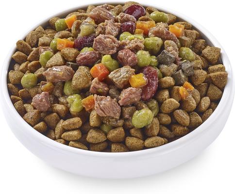 Show full view: Applaws Taste Toppers Beef with Carrots, Peas & Kidney Beans Recipe Stew Natural Wet Dog Food, 5.5-oz pouch, case of 12 slide 3 of 8