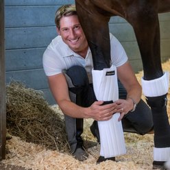 Back on Track Scandic PK Horse Wraps, White, Small, 11.75x15.75-in slide 2 of 4