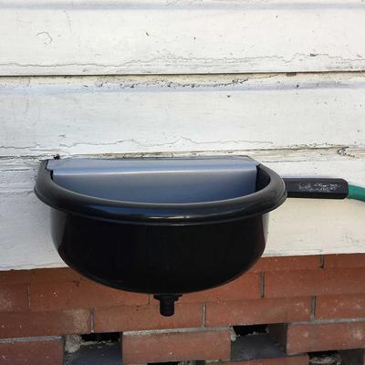 Show full view: Bear Bear Tough Guy Heavy Duty Automatic Float Dog & Cat Waterer, 192-oz slide 2 of 2