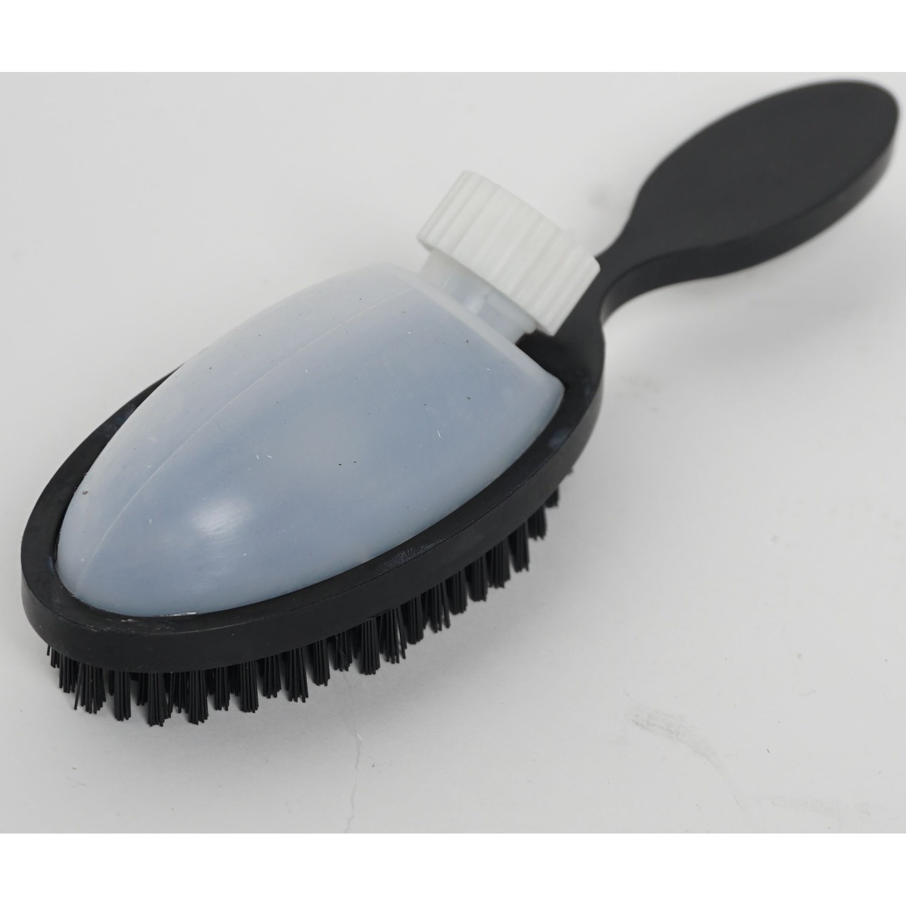Beauty By Benjamin The Benjamin Brush Cat, Dog & Horse Short Hair Product Pump & Brush