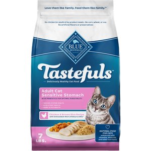 Blue Buffalo Tastefuls Chicken & Brown Rice Recipe Sensitive Stomach Adult Dry Cat Food, 7-lb bag