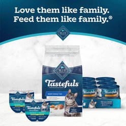 Blue Buffalo Tastefuls Weight & Hairball Control Adult Dry Cat Food, 7-lb bag slide 2 of 9