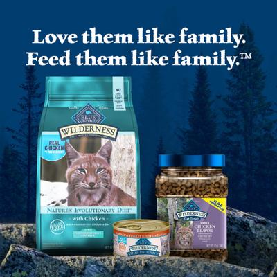 Show full view: Blue Buffalo Wilderness Chicken High-Protein Grain-Free Indoor Hairball Control Adult Dry Cat Food, 4-lb bag slide 9 of 12