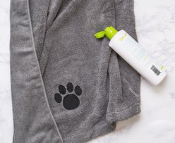 Bone Dry Embroidered Paw Print Microfiber Bath Towel, Gray slide 2 of 4