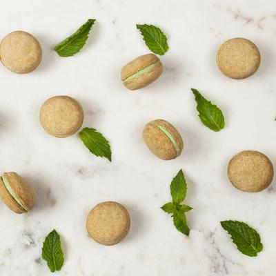 Show full view: Bonne et Filou Mint All-Natural Handmade Macaron Dog Treats, 6 count slide 4 of 13