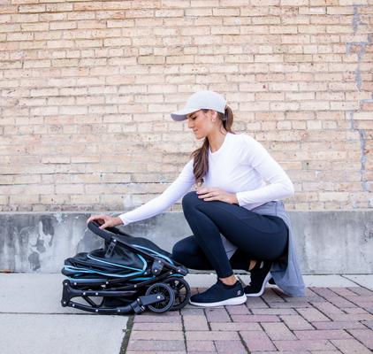 Show full view: Carlson Pet Products Deluxe Dog Stroller, Black, Large, Collapsable, Travel slide 3 of 7