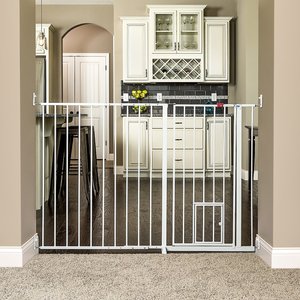 Carlson Pet Products Maxi Extra Tall Walk-Thru Dog Gate with Pet Door