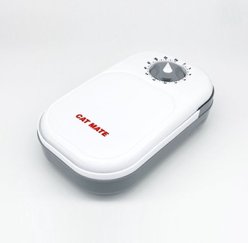 Cat Mate C100 Automatic Dog & Cat Feeder slide 2 of 7