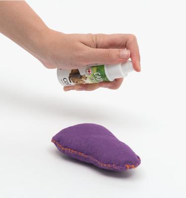 Show full view: Catit Catnip Spray, 2-oz bottle slide 4 of 7