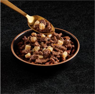 Show full view: Cesar Home Delights Grilled New York Strip Flavor with Vegetables in Sauce Small Breed Adult Wet Dog Food, 3.5-oz, case of 24 slide 4 of 12