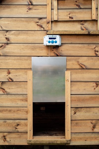 ChickenGuard Locking Combi Premium Chicken Coop Door Opener & Self Locking Door Kit
