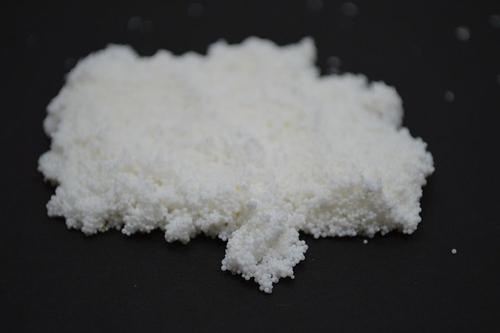 Show full view: Cobalt Aquatics Regenerable, High-Capacity Organic Removing Resin, 7.5-oz bottle slide 4 of 6