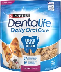 DentaLife Daily Oral Care Chicken Flavor Small/Medium Adult Dental Dog Treats, 47 count pouch