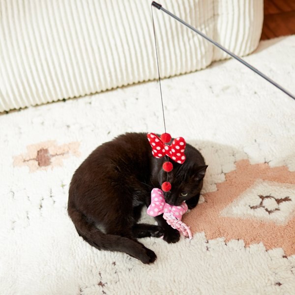 Disney Minnie Mouse Bows Teaser Cat Toy with Catnip