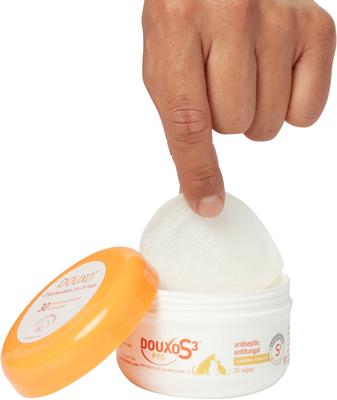 Show full view: Douxo S3 PYO Antiseptic Antifungal Chlorhexidine Wipes, 30 count + Dog & Cat Shampoo slide 5 of 10