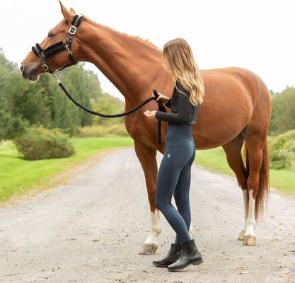 Show full view: Equinavia Valkyrie Ultra Fleece Horse Breakaway Halter, Black/Black, Warmblood slide 4 of 7