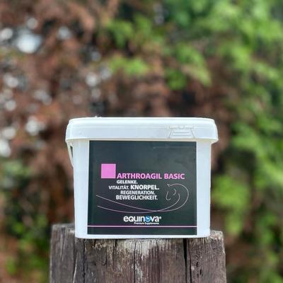 Show full view: equinova Arthroagil Ba. Powder Horse Supplement, 3.3-lb bucket slide 2 of 4