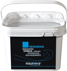 equinova Sedamag Powder Horse Supplement, 3.3-lb bucket
