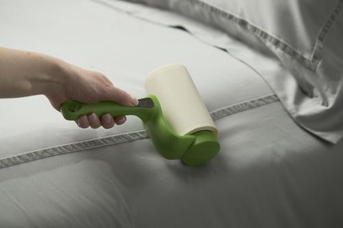 Show full view: Evercare Pet Plus Giant Extreme Stick T-Handle Pet Lint Roller, 70 sheets slide 3 of 9