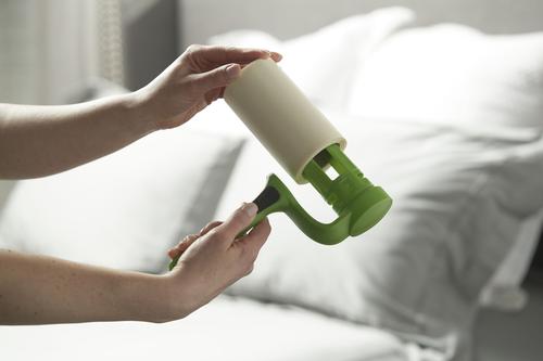 Show full view: Evercare Pet Plus Giant Extreme Stick T-Handle Pet Lint Roller, 70 sheets slide 7 of 9