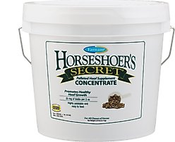 Farnam Horseshoer's Secret Pelleted Hoof Supplement Concentrate, Promotes Healthy Hoof Growth in Horses 3.75-lbs.