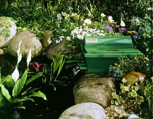 Show full view: Fish Mate Compact GUV Gravity Pond Filter, 250 GPH slide 4 of 8