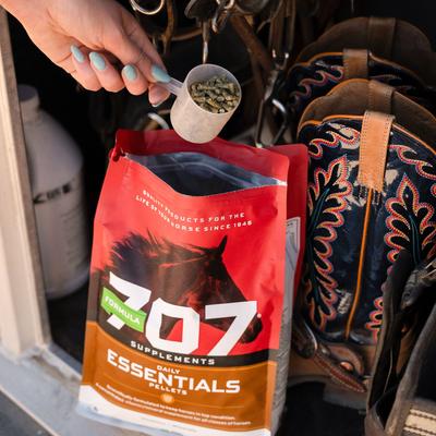 Show full view: Formula 707 Daily Essentials Vitamins & Minerals Hay Flavor Pellets Horse Supplement, 6-lb bag slide 3 of 8