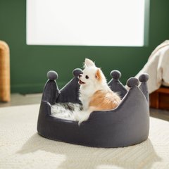 Frisco Faux Fur Crown Cat & Dog Bed, Gray