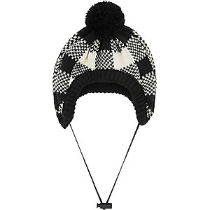 Frisco Plaid Dog & Cat Knitted Hat, White Buffalo Plaid, Medium/Large